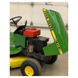 John Deere 111 Lawn Tractor