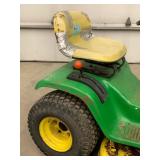 John Deere 111 Lawn Tractor