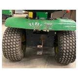 John Deere 111 Lawn Tractor