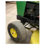 John Deere 111 Lawn Tractor