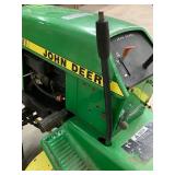 John Deere 111 Lawn Tractor