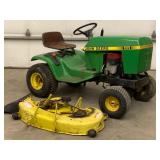 John Deere 111 Lawn Tractor