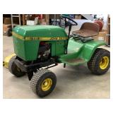 John Deere 111 Lawn Tractor