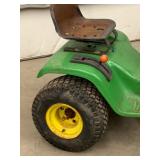 John Deere 111 Lawn Tractor