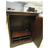 WOOD ENTERTAINMENT CENTER