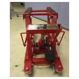 TORIN 1500 LBS FLOOR JACK TORIN 1500 LBS FLOOR JACK
