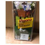 Vigoro 3-in-1 metal plant bracket in good condition