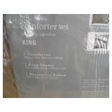 Store  Return - VCNY Comforter Set