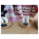 Lot of 2 Historical Prints - 3 Dolls