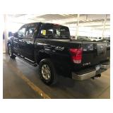 2004 Nissan Titan 5.6 LE