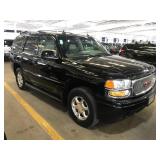 2003 GMC Yukon Denali AWD