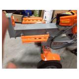YARDMAX 30-Ton 306cc Gas Log Splitter in good working conditions