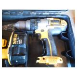 DEWALT 14.4 VOLT DRILL SET