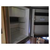 1988 HIDEAWAY 10 FOOT PICK UP CAMPER