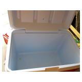 Rubbermaid 48 qt Cooler...