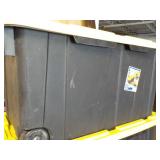 40 Gallon Sterilite Tub and Cover o...