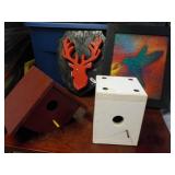 2 Birdhouses and Wood Décor...
