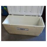 Igloo Marine 162 Cooler and 2 Marlb...