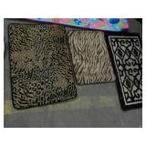 4 Rugs...