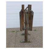 Antique Washtub Stand