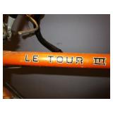SCHWINN LE TOUR III ROAD BIKE