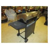 CHAR-BROIL GAS GRILL