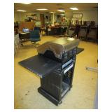 CHAR-BROIL CLASSIC GAS GRILL