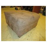 SECTIONAL SOFA WITH OTTOMAN