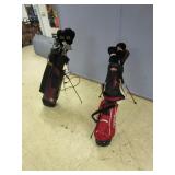 TITLEIST AND HIGHLAND GOLF CLUB BAGS WITH CLUBS
