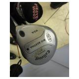 TITLEIST AND HIGHLAND GOLF CLUB BAGS WITH CLUBS