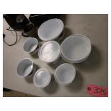 HAMILTON BEACH BENDER, BLACK & DECKER HAND MIXER AND STORAGE BOWLS