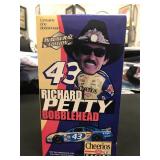 RICHARD PETTY BOOBLEHEAD