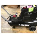 Husky 8G 150 PSI Hotdog Air Compressor in good condition