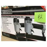 Professional Woodworker 1-1/4 in. x 18-Gauge Brad Nailer and Narrow Crown Stapler Combo Kit in good condition