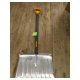 True Temper 1641000 18 Inch D Handle Aluminum Snow Shovel in good condition