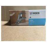 MOEN Chateau 4 in. Centerset Single Handle Low-Arc Bathroom Faucet in Chrome without Drain Assembly in good condition