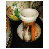 16 pieces of pottery Ceramics.