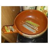 16 pieces of pottery Ceramics.