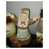 16 pieces of pottery Ceramics.