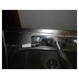 Aluminum sink bathroom, kitchen utility great condition.