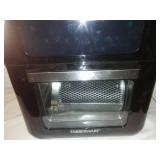 Farberware 6-quart oil-less fryer.