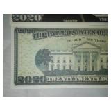 10 Donald Trump 2020 dollar bills.