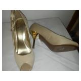 New Jaclyn Smith womens dress shoes.