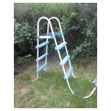 (2) Pool Ladders