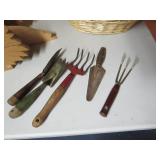 Garden Decor & Solar Lights