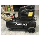 Husky 8G 150 PSI Hotdog Air Compressor in good condition