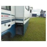 2004 Itasca Motorhome and 2014 Chevy Cruze Package