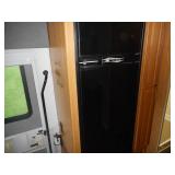2004 Itasca Motorhome and 2014 Chevy Cruze Package