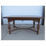 Very Nice Antique Oak Dining Table w/Tuck-Under Leaves
