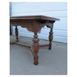 Very Nice Antique Oak Dining Table w/Tuck-Under Leaves